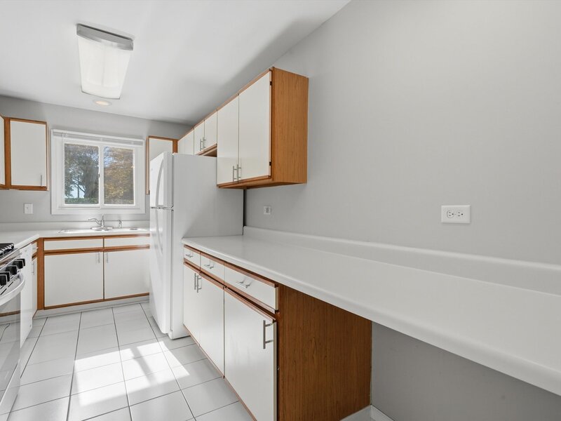 774 Terrace Court Elgin IL 60120