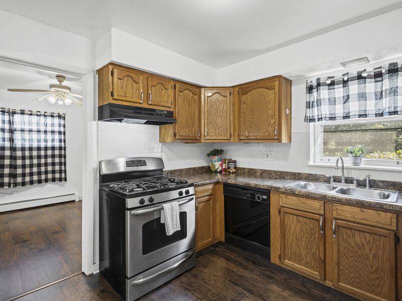 44 King Arthur Court Northlake IL 60164