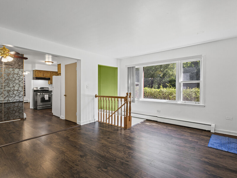 44 King Arthur Court Northlake IL 60164