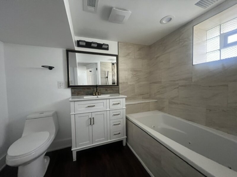 8423 S Carpenter Street Chicago IL 60620