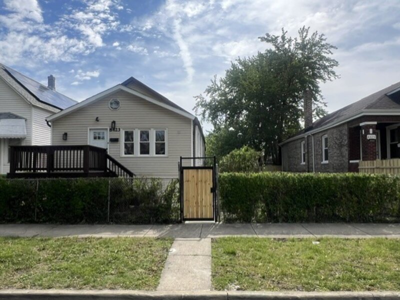 8423 S Carpenter Street Chicago IL 60620