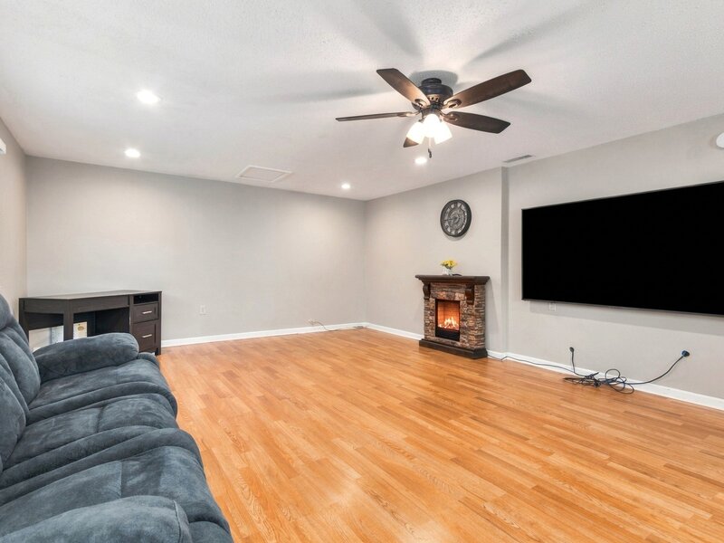 651 Westgate Drive Aurora IL 60506