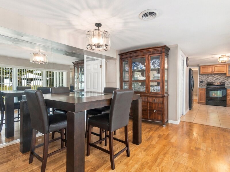 651 Westgate Drive Aurora IL 60506