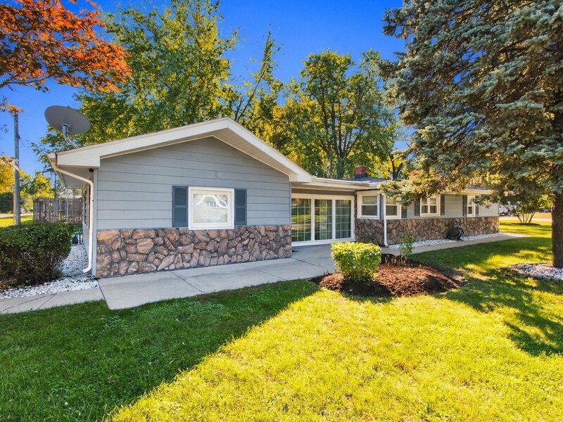 651 Westgate Drive Aurora IL 60506