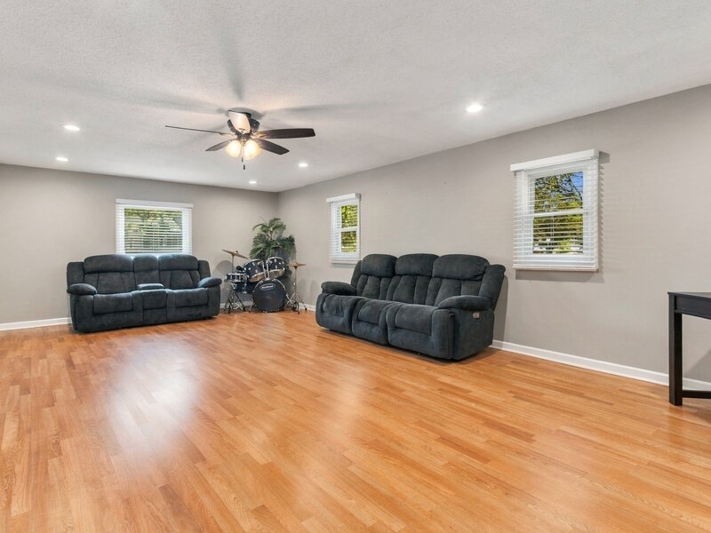 651 Westgate Drive Aurora IL 60506