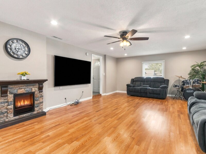 651 Westgate Drive Aurora IL 60506