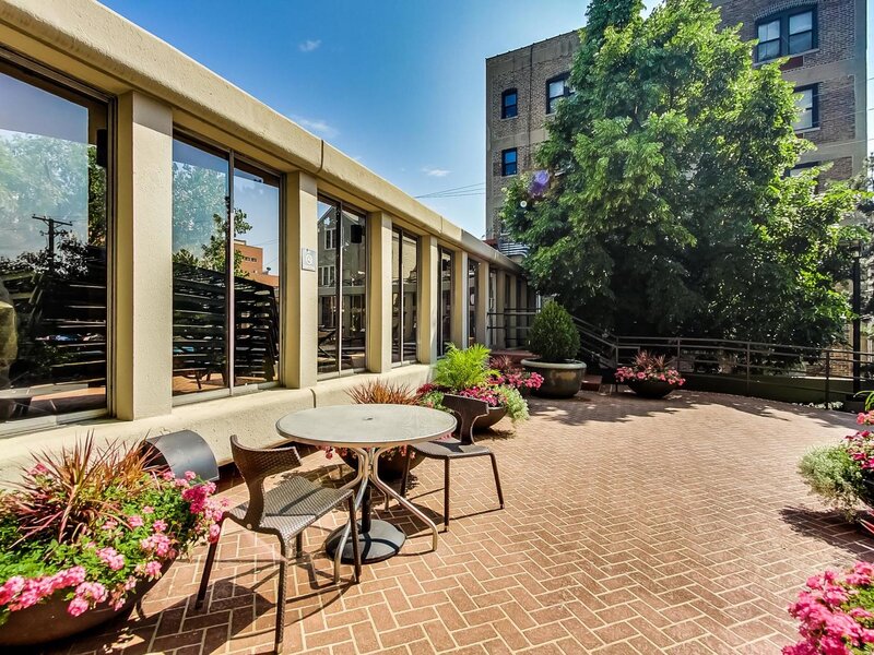 1960 N Lincoln Park West Avenue Chicago IL 60614