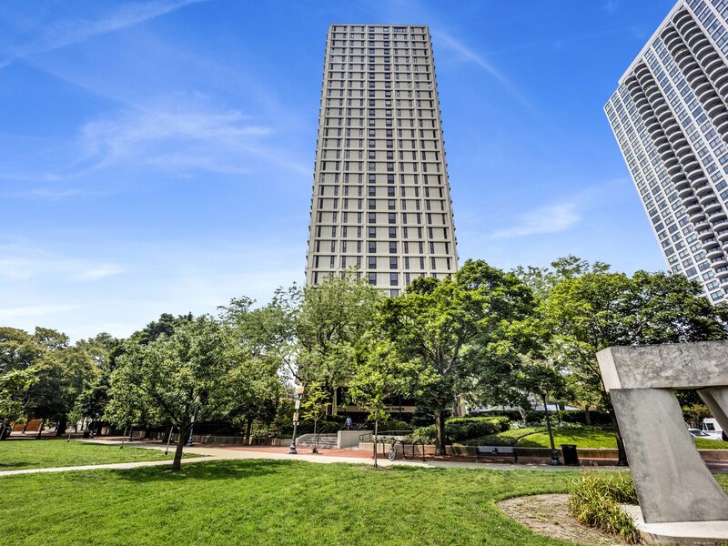 1960 N Lincoln Park West Avenue Chicago IL 60614