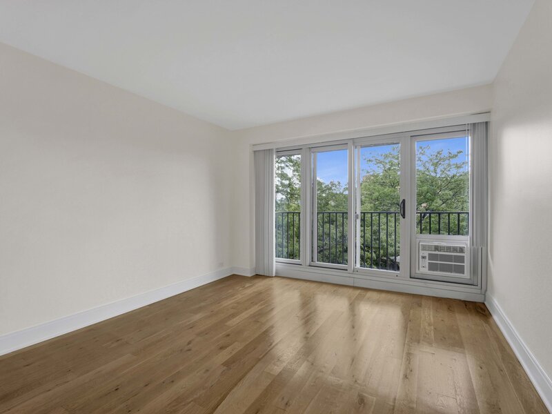1960 N Lincoln Park West Avenue Chicago IL 60614