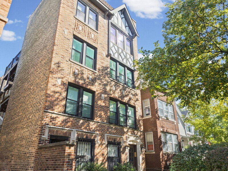 4909 N Janssen Avenue Chicago IL 60640