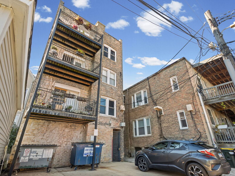 4909 N Janssen Avenue Chicago IL 60640