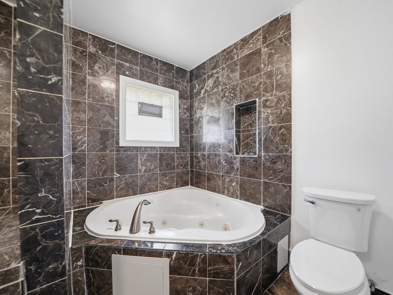 11715 S Parnell Avenue Chicago IL 60628