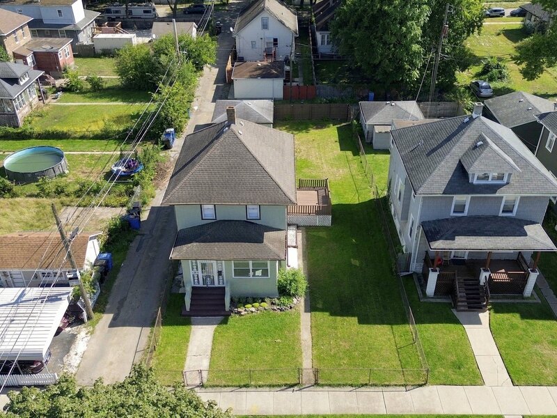 11715 S Parnell Avenue Chicago IL 60628