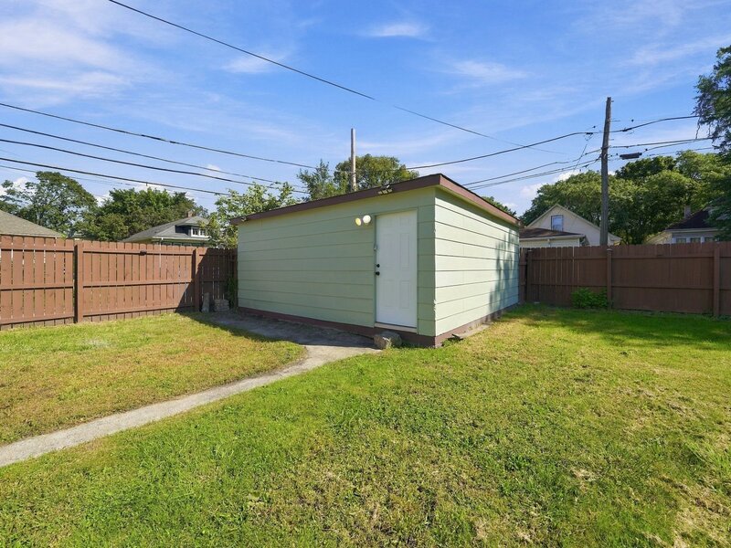 11715 S Parnell Avenue Chicago IL 60628