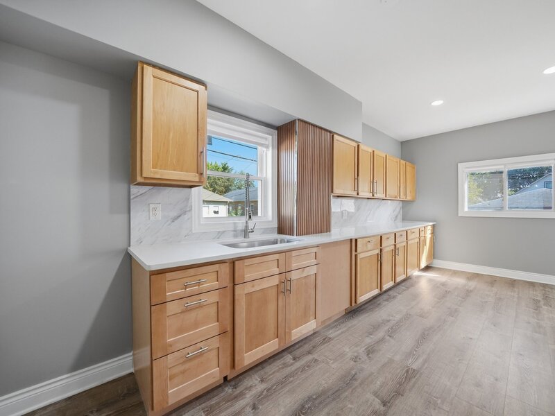 11715 S Parnell Avenue Chicago IL 60628