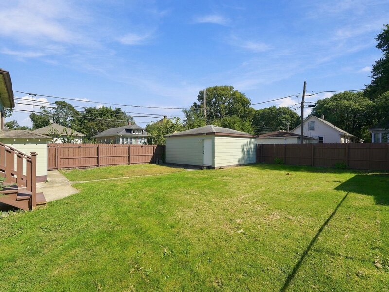 11715 S Parnell Avenue Chicago IL 60628