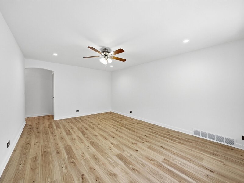 8846 S Dorchester Avenue Chicago IL 60619