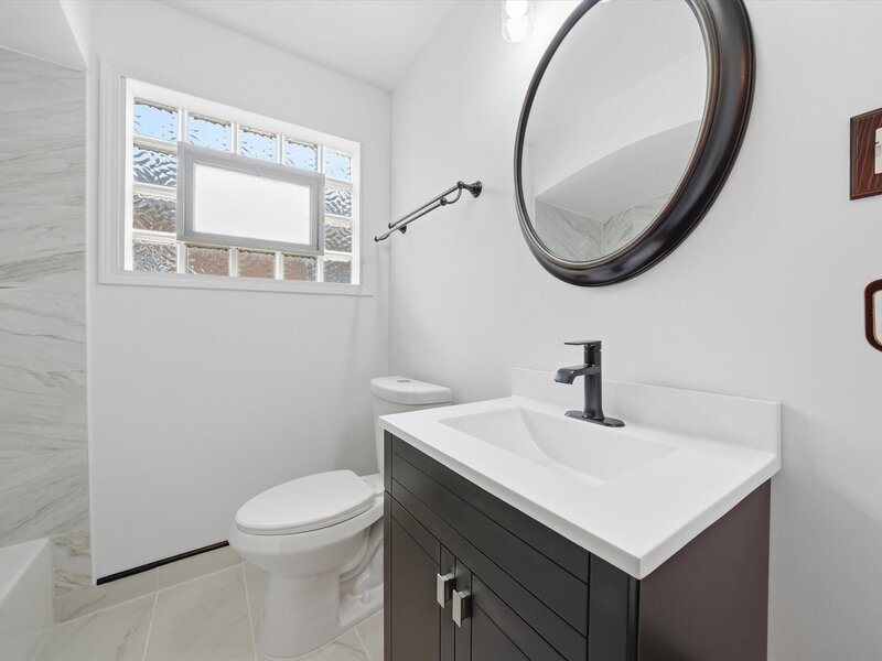 8846 S Dorchester Avenue Chicago IL 60619