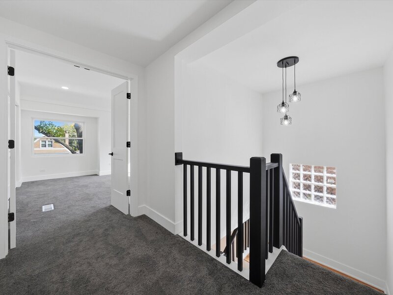5704 S Oak Park Avenue Chicago IL 60638