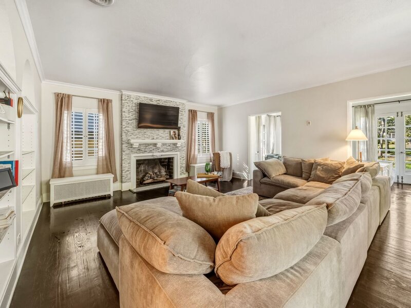 2424 Hawthorne Lane Flossmoor IL 60422