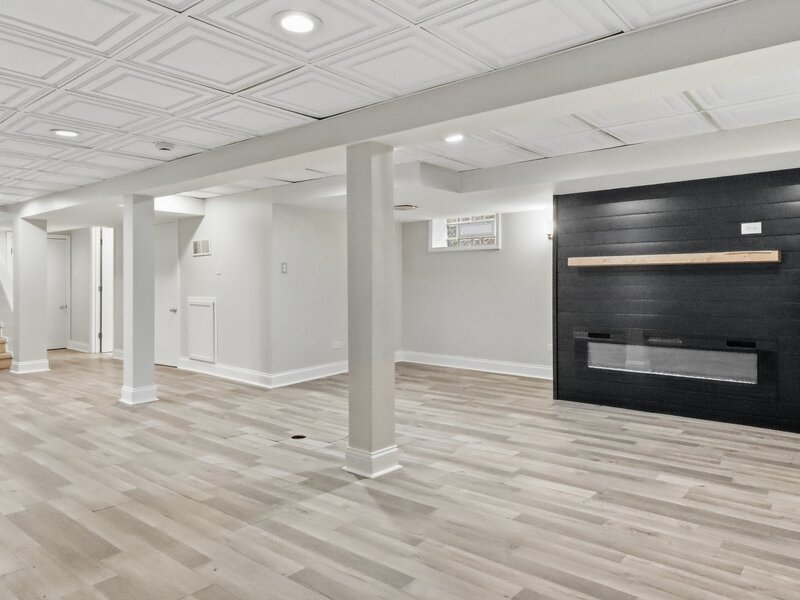 10054 S Saint Lawrence Avenue Chicago IL 60628