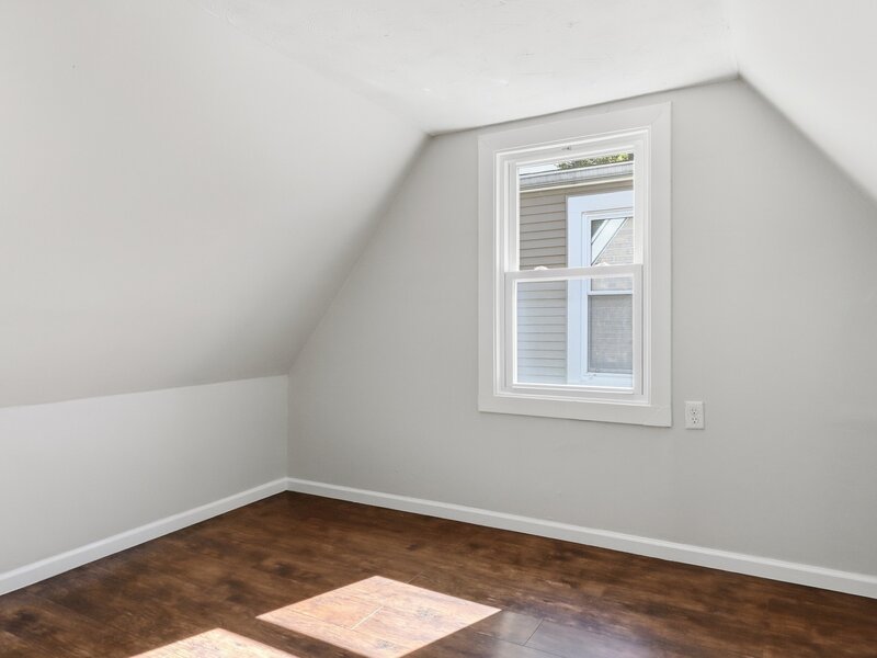10054 S Saint Lawrence Avenue Chicago IL 60628