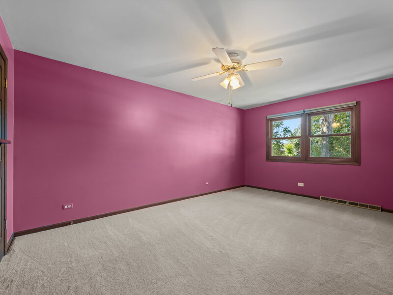 9 Beckman Trail Elgin IL 60124