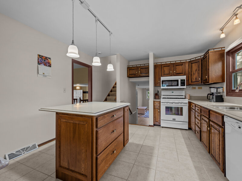 9 Beckman Trail Elgin IL 60124