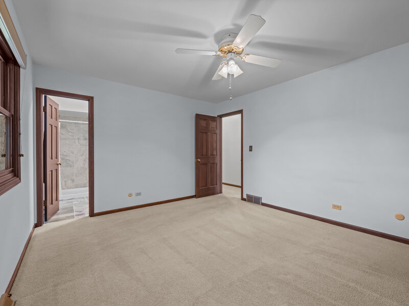 9 Beckman Trail Elgin IL 60124