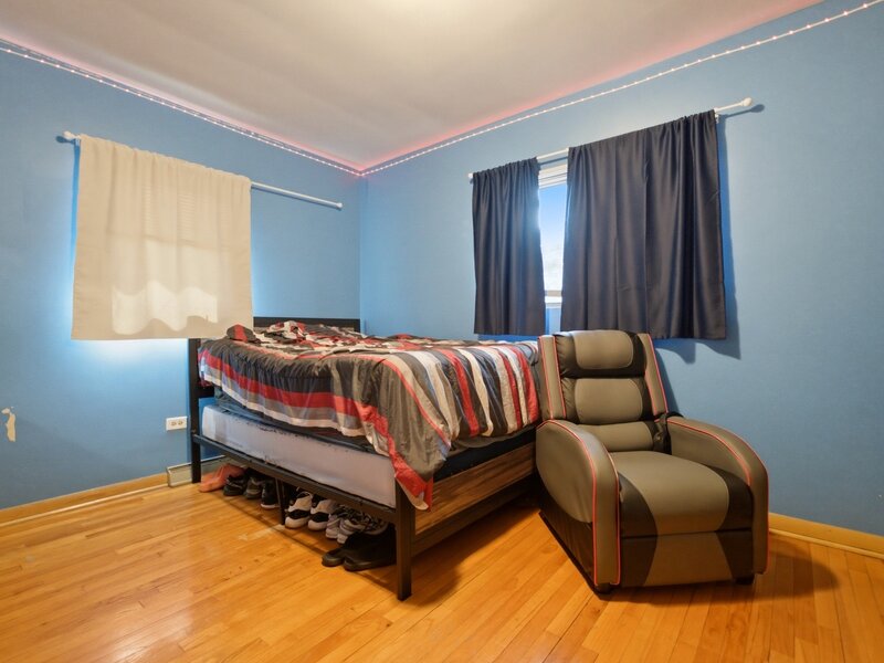 13227 S Escanaba Avenue Chicago IL 60633