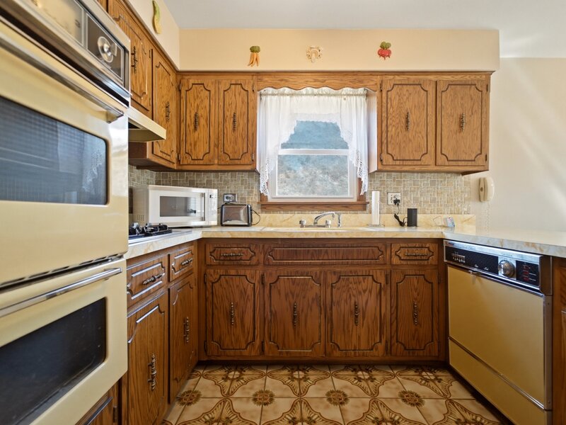 11607 S Avenue J Chicago IL 60617
