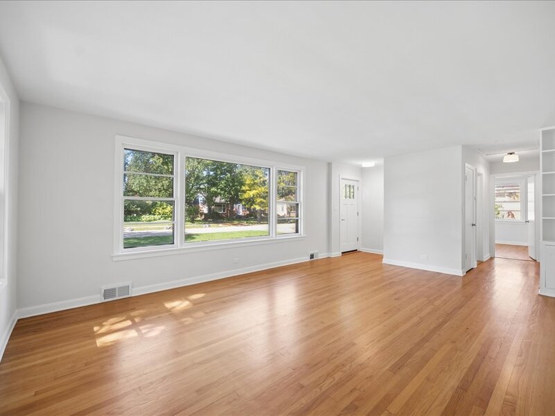 337 Eaton Street Northfield IL 60093