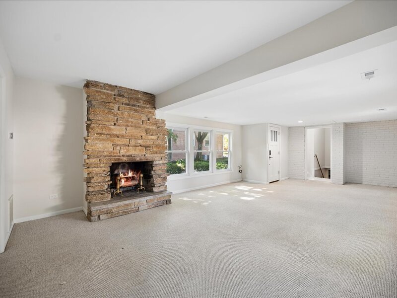 337 Eaton Street Northfield IL 60093