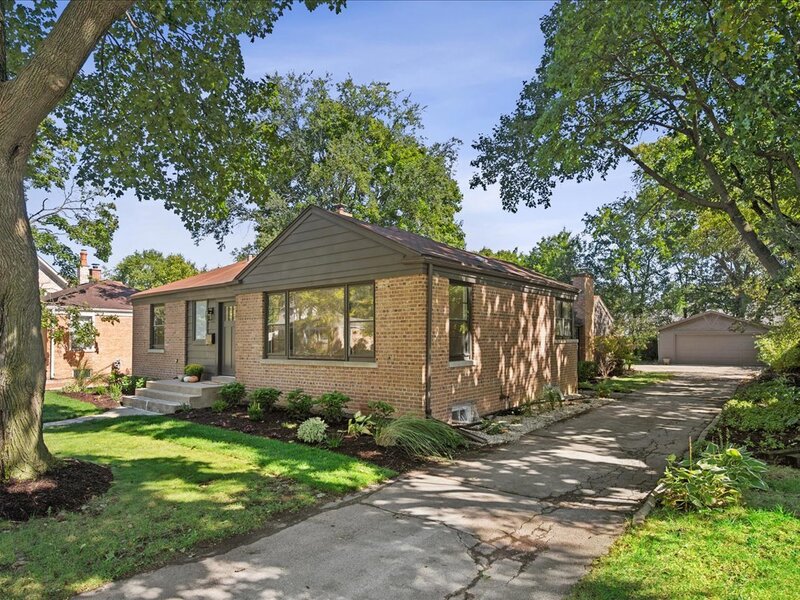337 Eaton Street Northfield IL 60093