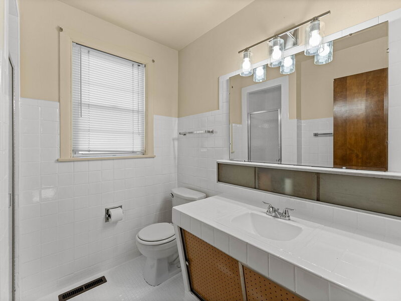 17951 Commercial Avenue Lansing IL 60438