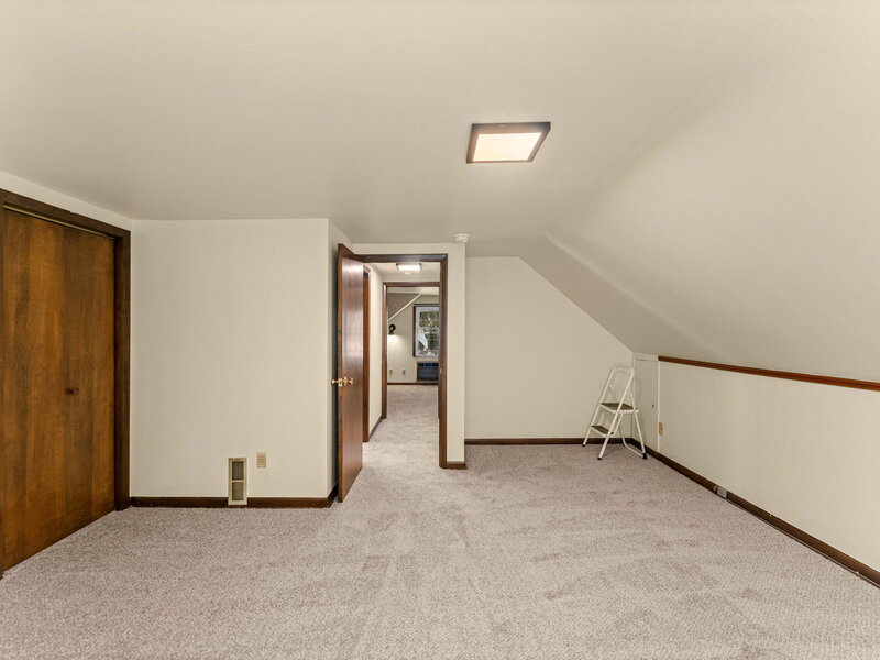 17951 Commercial Avenue Lansing IL 60438