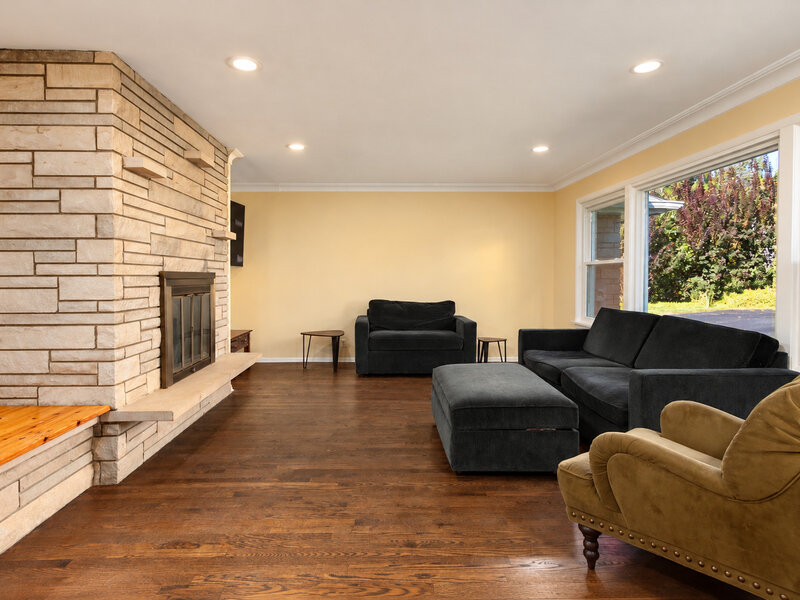 411 E Main Street Cary IL 60013