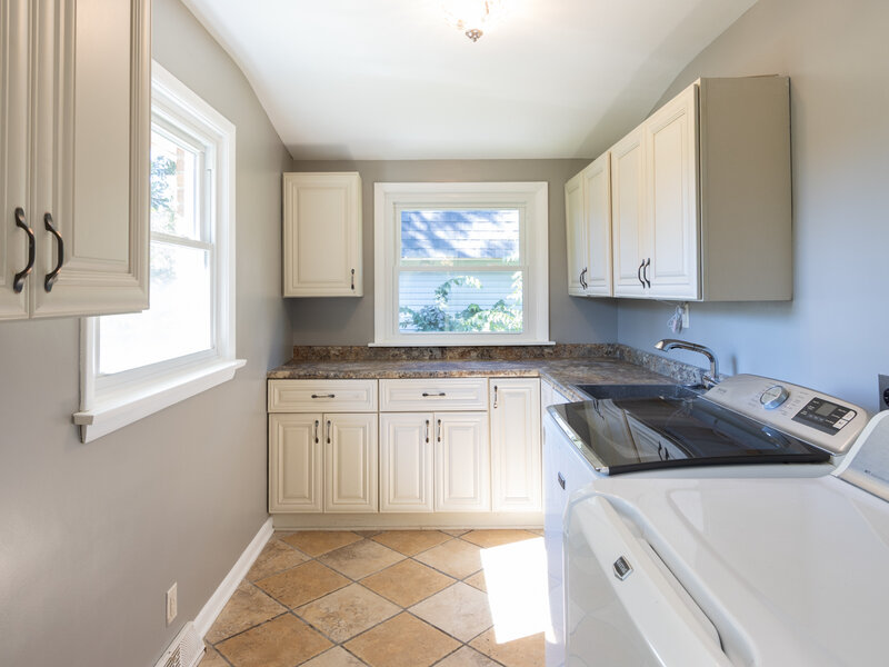 411 E Main Street Cary IL 60013