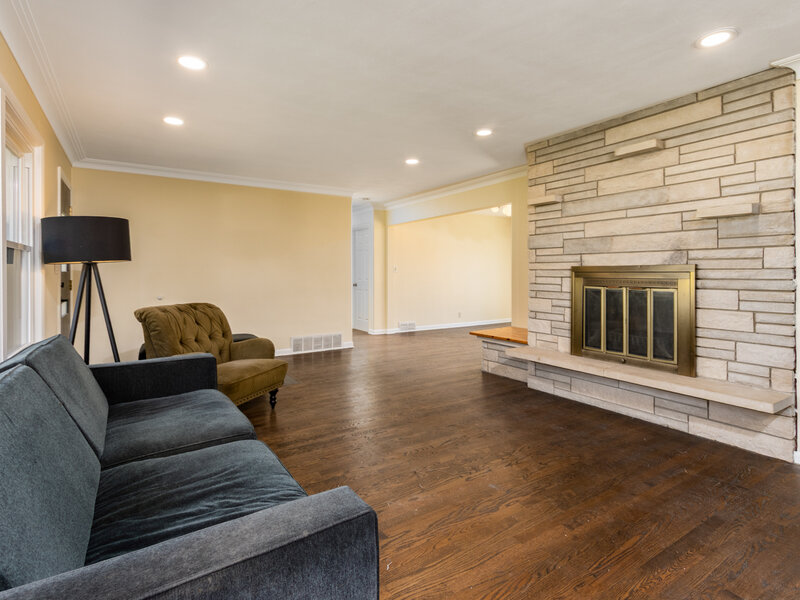 411 E Main Street Cary IL 60013