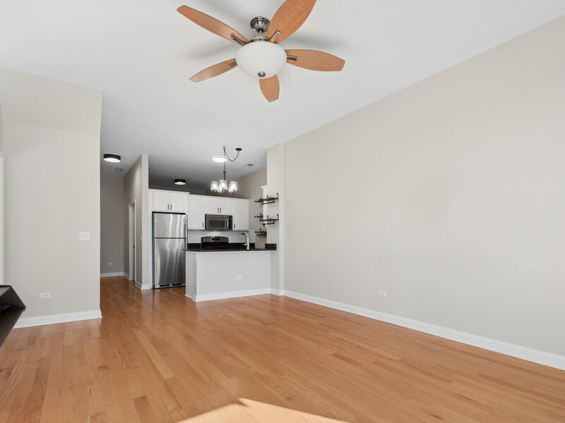 2035 S Indiana Avenue Chicago IL 60616