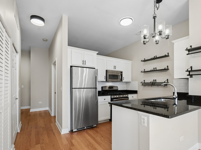 2035 S Indiana Avenue Chicago IL 60616