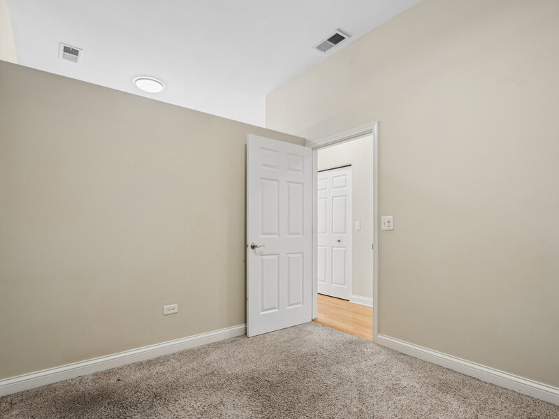 2035 S Indiana Avenue Chicago IL 60616