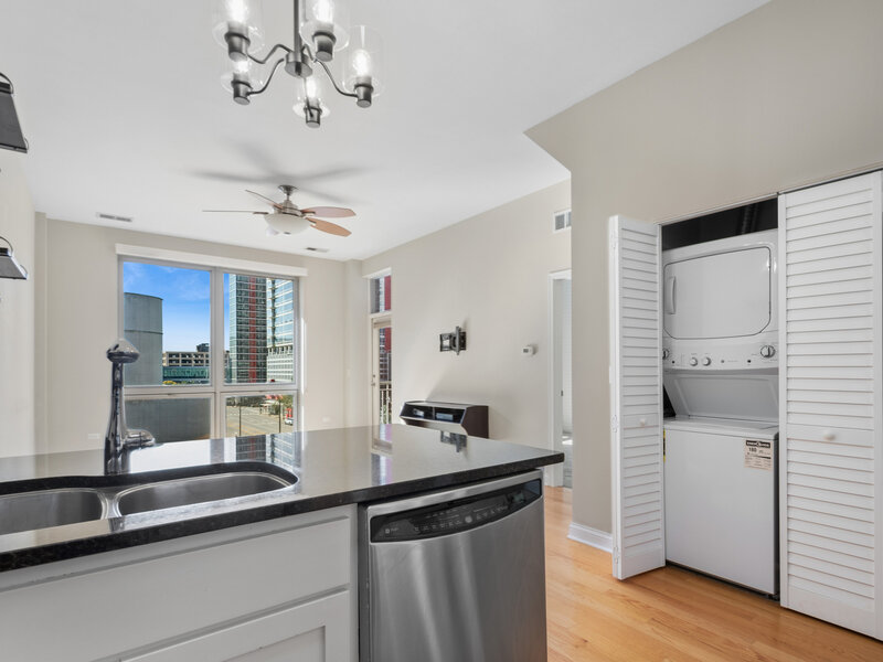 2035 S Indiana Avenue Chicago IL 60616