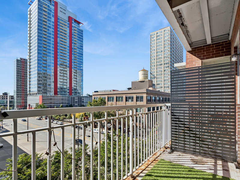2035 S Indiana Avenue Chicago IL 60616