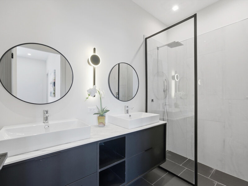 4232 W Belmont Avenue Chicago IL 60641