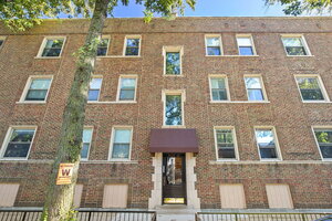 Photo of 7025 N Wolcott Avenue Chicago IL 60626 Unit 2