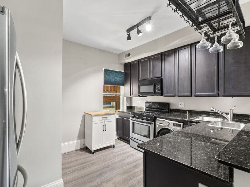 7025 N Wolcott Avenue Chicago IL 60626