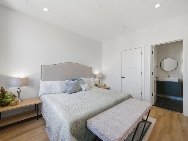 4230 W Belmont Avenue Chicago IL 60641