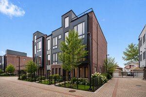 Photo of 4230 W Belmont Avenue Chicago IL 60641