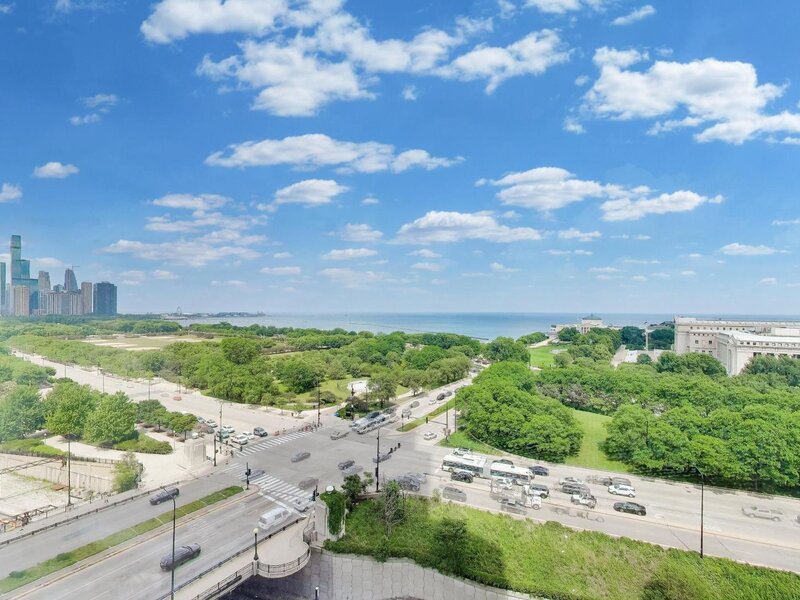 1211 S Prairie Avenue Chicago IL 60605